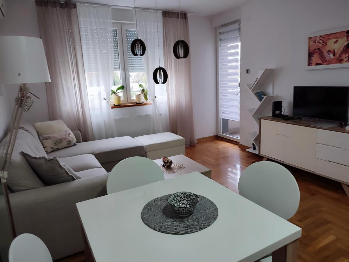 Apartment Rosa Novi Sad Extérieur photo